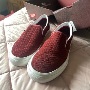 Men’s 7.5 Women’s 9 NJ Skateshop x Vans Slip On Sneakers